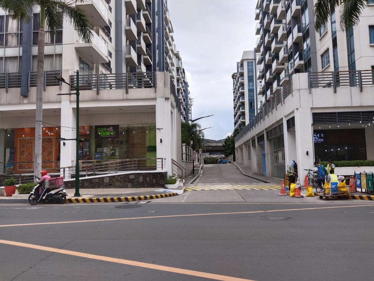 Lena'S Condotel Pasay Exterior photo